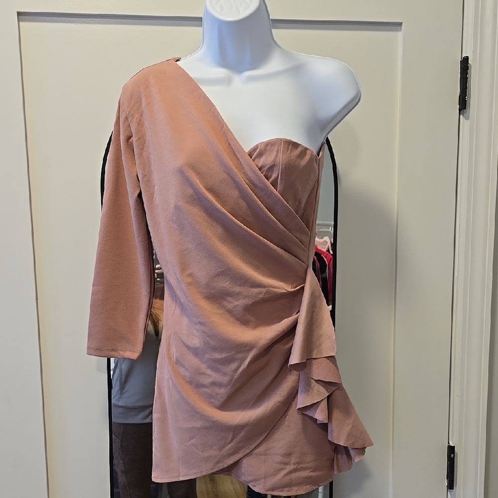 Elegant One-Shoulder Pink Dress